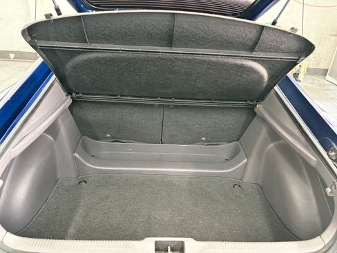Used 2000 Toyota Celica GT FWD image 15