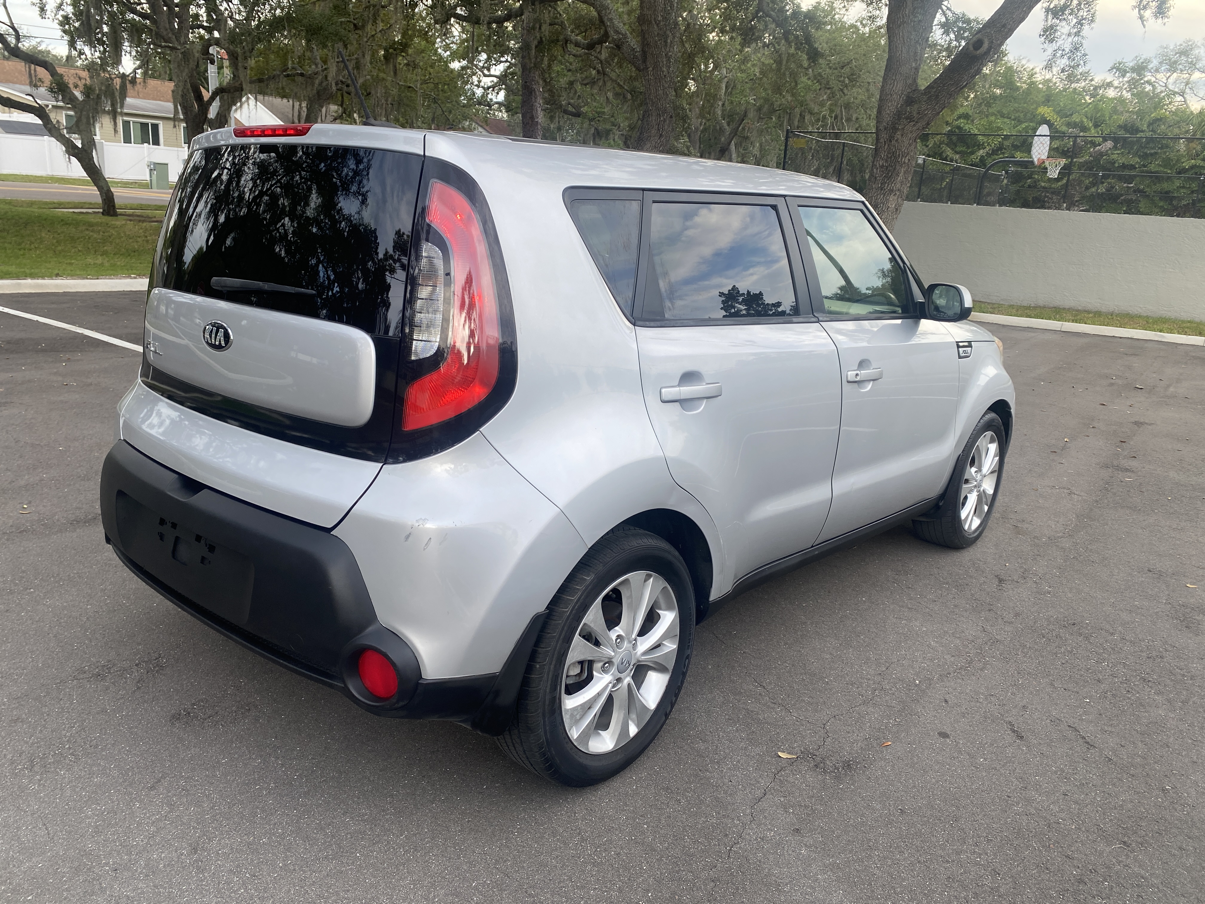Used 2015 Kia Soul + FWD image 7