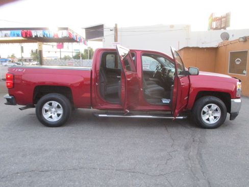 Used 2018 Chevrolet Silverado 1500 Limited LT image 18