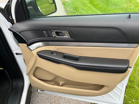 Used 2017 Ford Explorer 4WD image 12