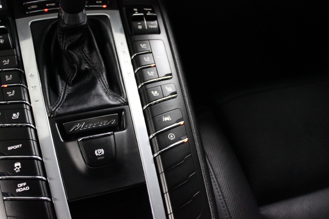 Used 2020 Porsche Macan S AWD/4WD image 17