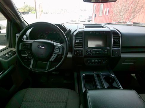 Used 2019 Ford F150 XLT image 14