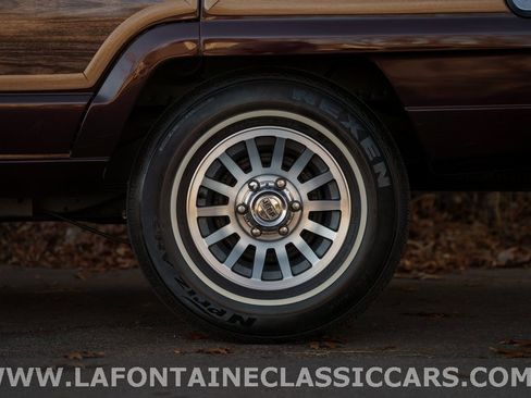 Used 1991 Jeep Grand Wagoneer image 43