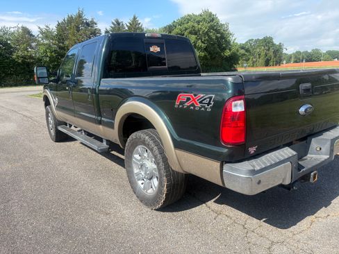 Used 2013 Ford F250 4x4 Crew Cab Super Duty image 4