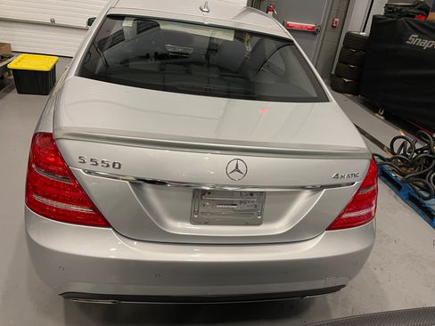 Used 2011 Mercedes-Benz S 550 4MATIC image 6