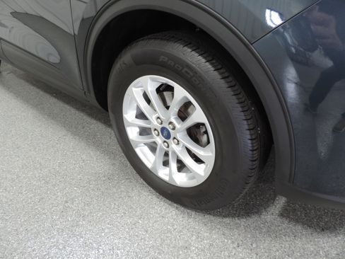 Used 2022 Ford Escape SE image 9