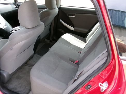 Used 2014 Toyota Prius Two image 3