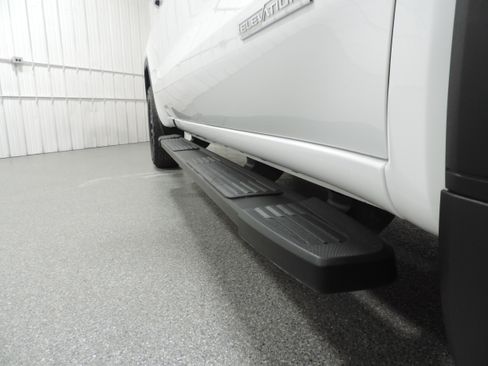 Used 2025 GMC Sierra 1500 Elevation image 18