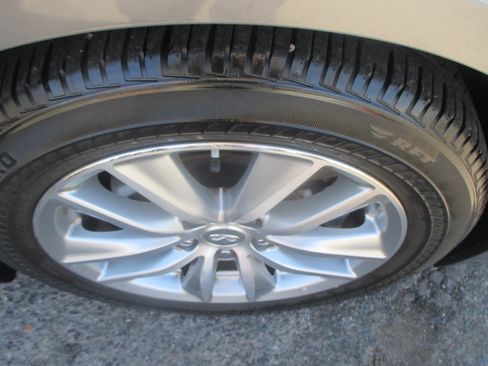 Used 2014 INFINITI Q50 Premium RWD image 19