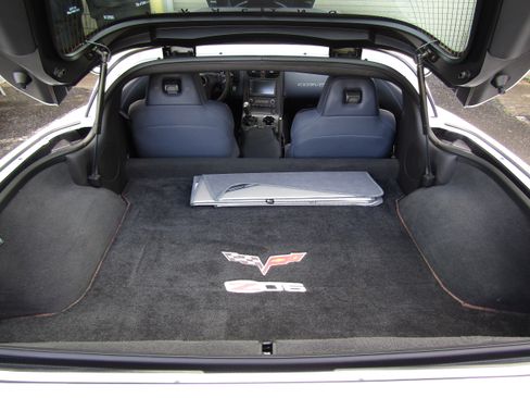 Used 2013 Chevrolet Corvette Z06 Coupe RWD image 10