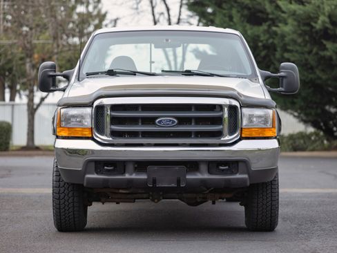 Used 1999 Ford F350 XLT image 2
