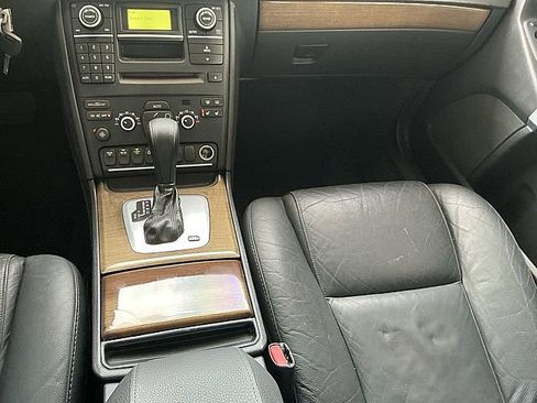 Used 2010 Volvo XC90 3.2 image 25