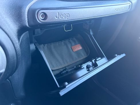 Used 2011 Jeep Wrangler Sport image 18