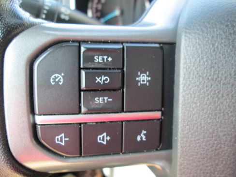 Used 2021 Ford F150 XLT image 26