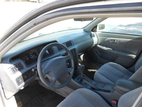 Used 1999 Toyota Camry LE V6 Sedan FWD image 11