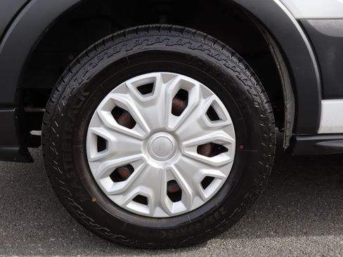 Used 2015 Ford Transit 150 XLT image 29