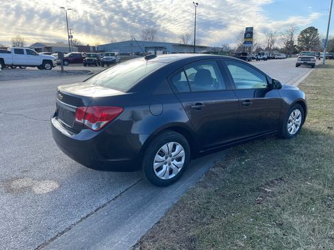 Used 2016 Chevrolet Cruze LS image 4