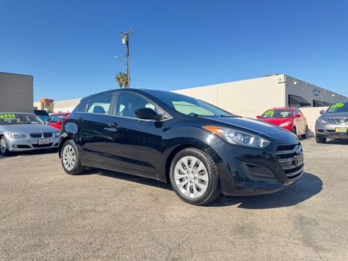 Used 2016 Hyundai Elantra GT image 9