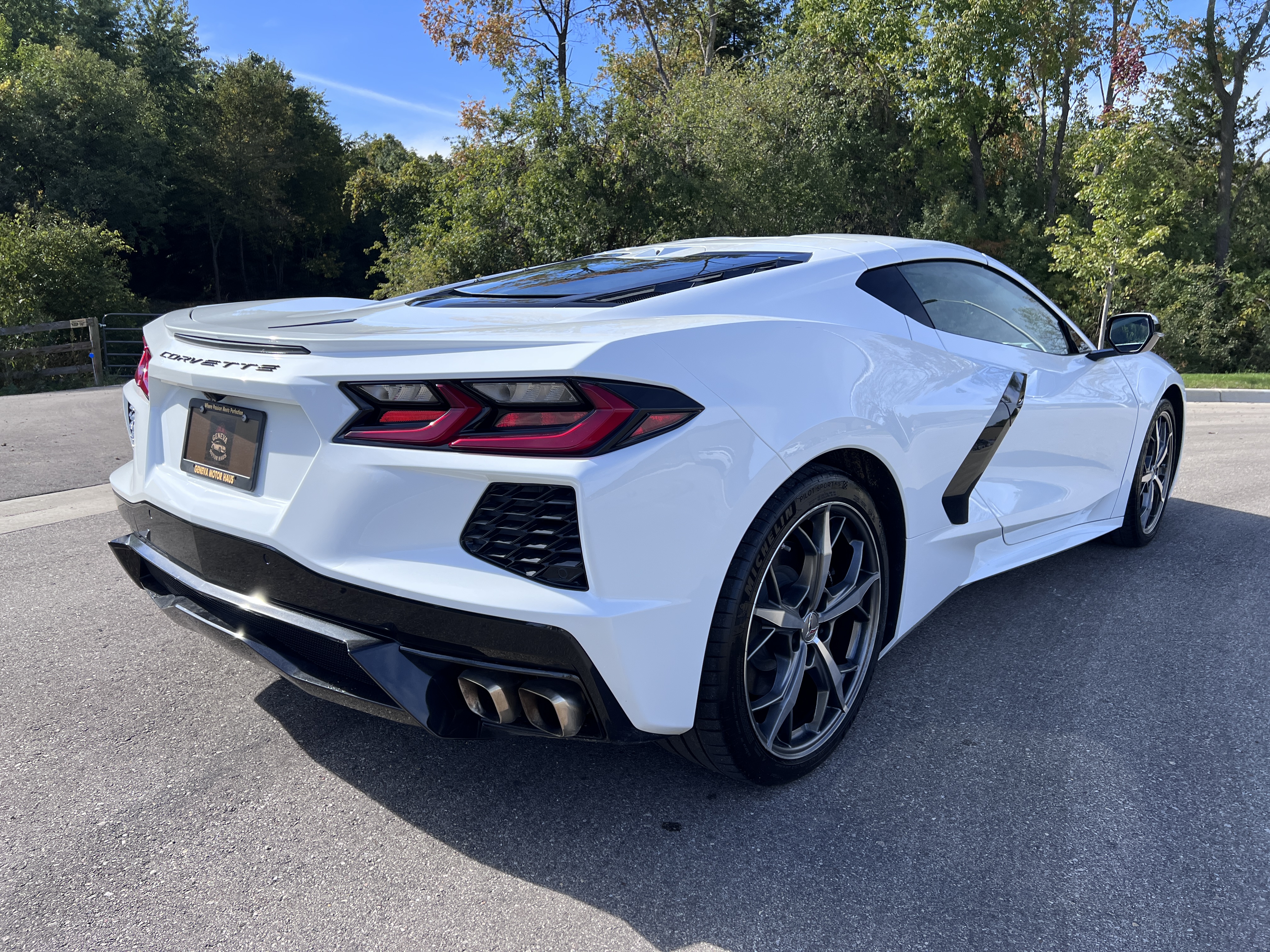 Used 2020 Chevrolet Corvette Stingray Premium Cpe w/ 3LT RWD image 15