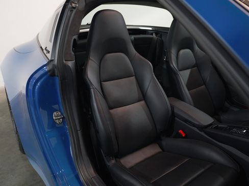 Used 2018 Porsche 911 Targa 4 GTS image 77