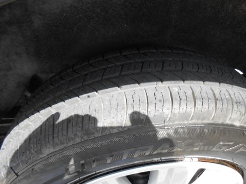 Used 2010 Ford Transit Connect XL image 20