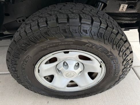 Used 2021 Toyota Tacoma 4x4 Double Cab image 22
