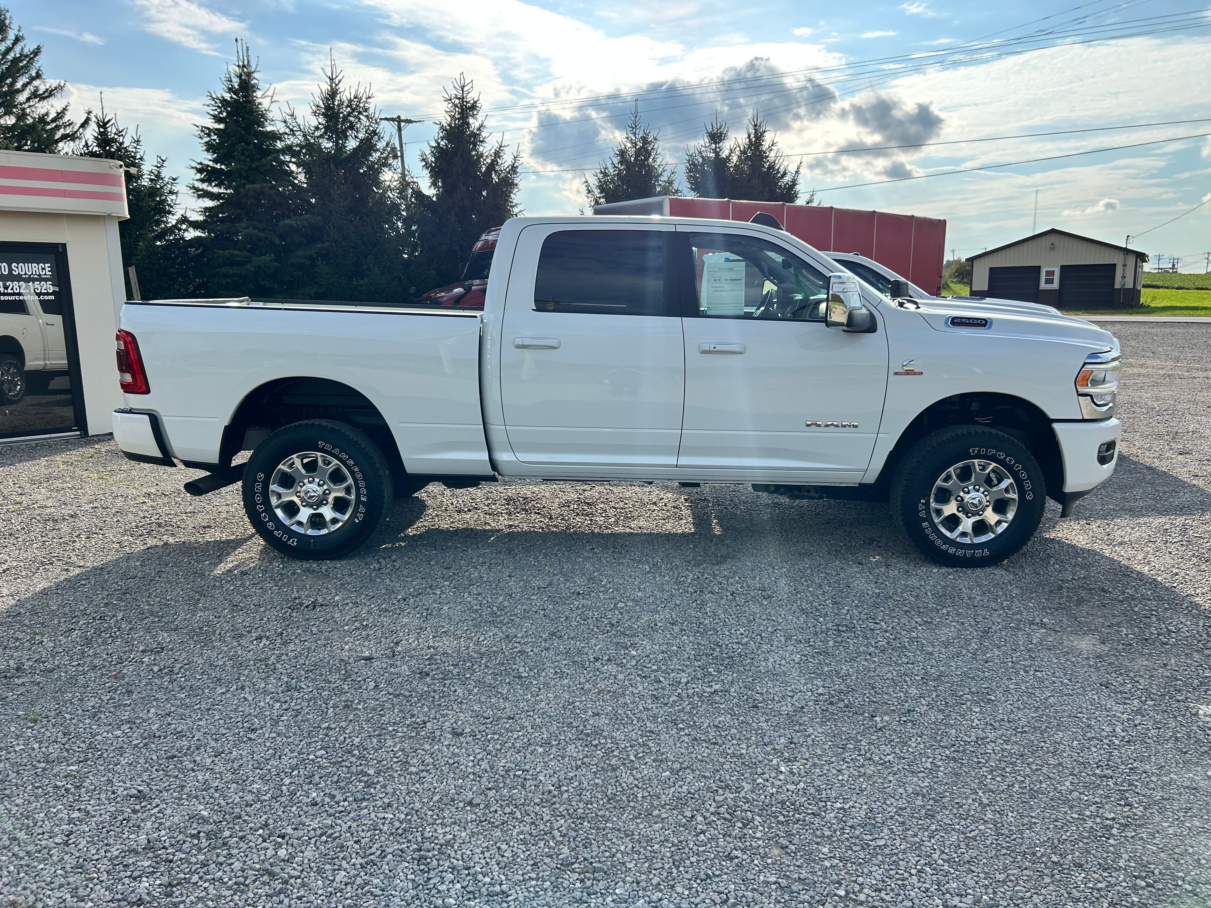Used 2024 RAM 2500 4x4 Crew Cab Laramie image 3