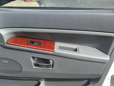 Used 2007 Jeep Grand Cherokee Limited image 16