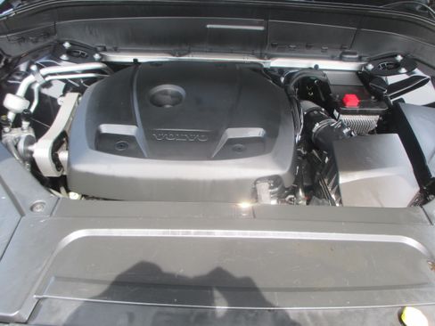 Used 2018 Volvo XC90 T5 Momentum image 23