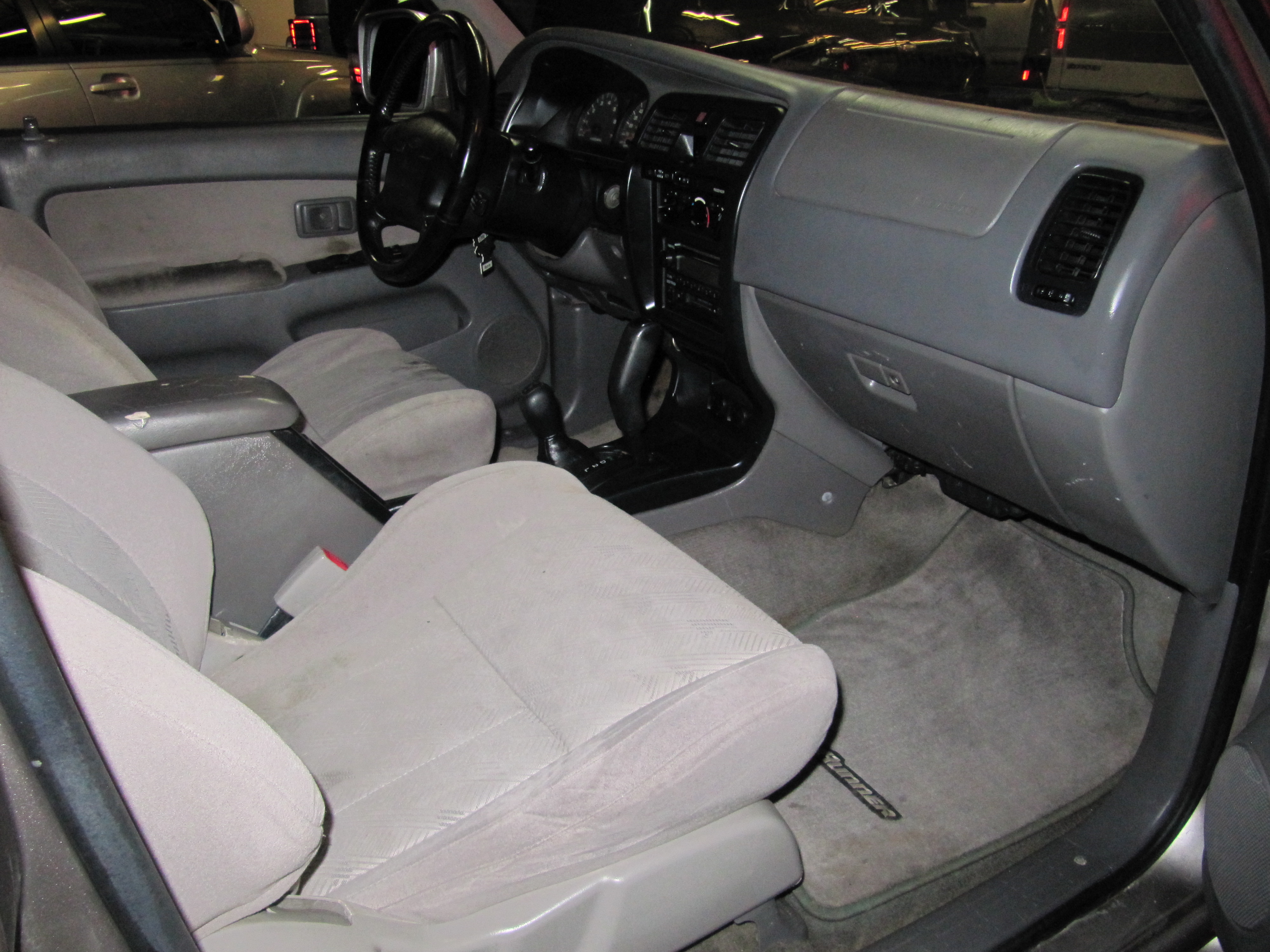 Used 2002 Toyota 4Runner 4WD SR5 image 21