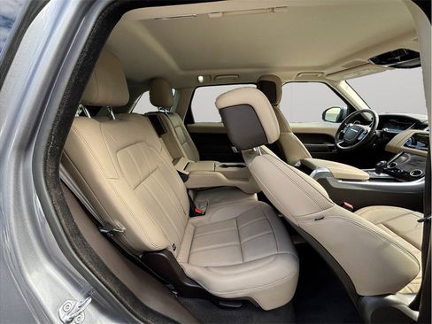 Used 2020 Land Rover Range Rover Sport SE image 43