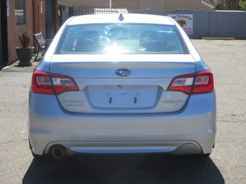 Used 2017 Subaru Legacy 2.5i Premium image 10