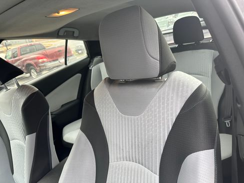 Used 2016 Toyota Prius Four image 13