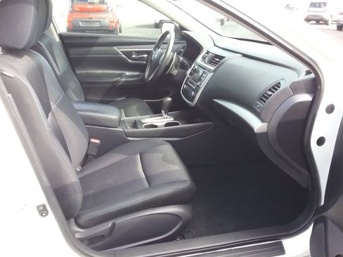 Used 2017 Nissan Altima 2.5 SR image 8