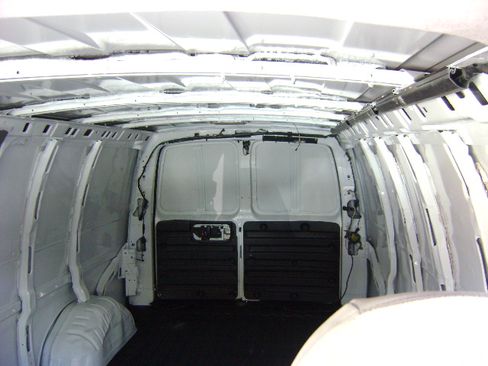 Used 2003 Chevrolet Express 3500 image 15