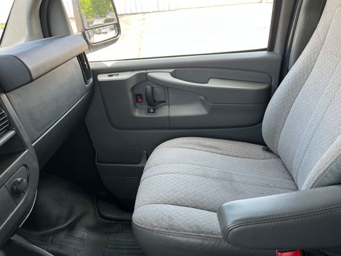 Used 2013 Chevrolet Express 2500 UNAVAIL RWD image 7