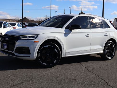 Used 2019 Audi SQ5 Premium Plus image 2