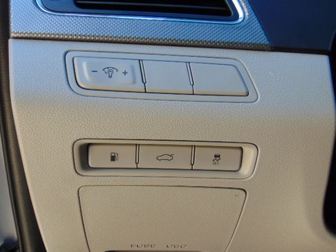 Used 2017 Hyundai Sonata SE image 11