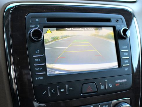 Used 2015 Buick Enclave Premium image 30