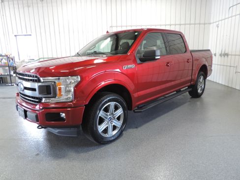 Used 2018 Ford F150 4x4 SuperCrew XLT image 2