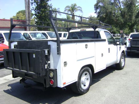 Used 2009 Ford F350 2WD Regular Cab Super Duty image 7
