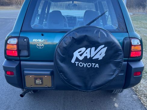Used 1999 Toyota RAV4 image 19