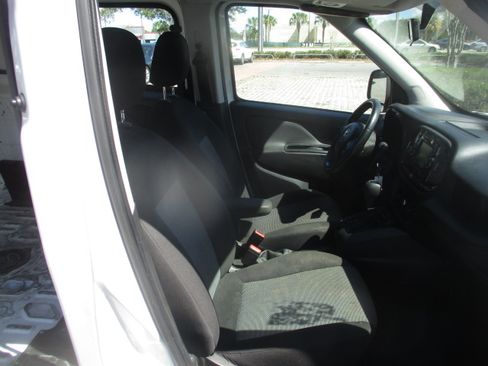 Used 2017 RAM ProMaster City Tradesman image 9