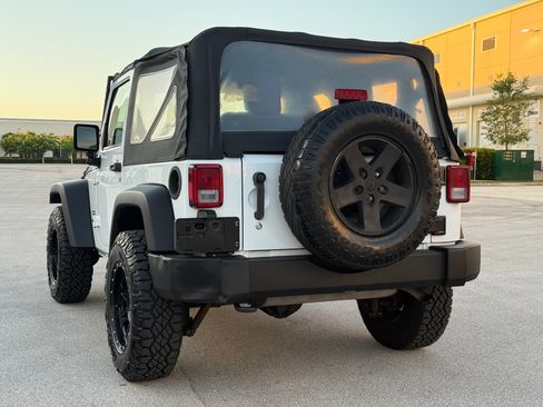 Used 2015 Jeep Wrangler Sport AWD/4WD image 39
