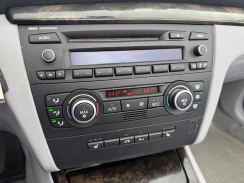 Used 2009 BMW 128i image 30