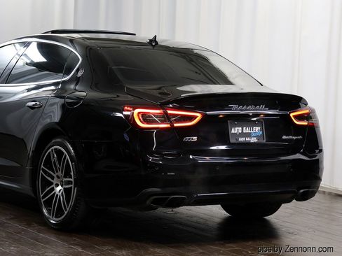 Used 2014 Maserati Quattroporte GTS image 8