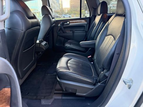 Used 2011 Buick Enclave 2WD CXL image 14