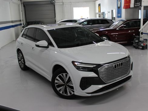 Used 2023 Audi Q4 e-tron Premium Plus image 12