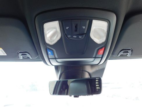 Used 2022 RAM 3500 4x4 Crew Cab Tradesman DRW image 16