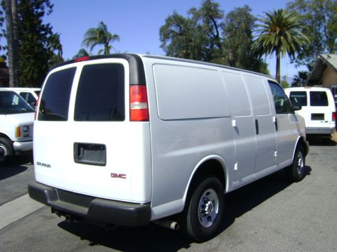 Used 2009 GMC Savana 3500 image 5